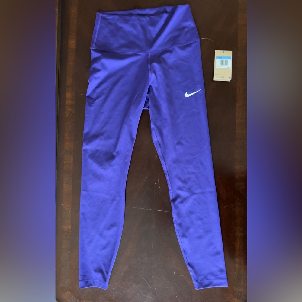NEW Nike Leggings size M (purple)